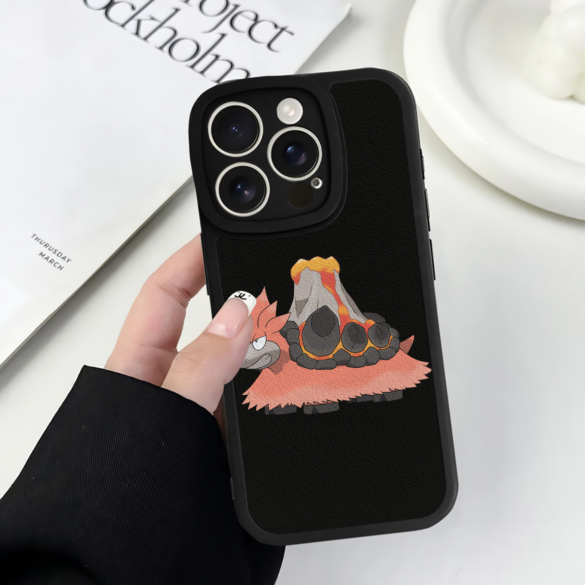 （画像用） ポケットモンスター Pokémon 【iPhone 16シリーズ対応】シリコンスマホケース（レザー調） 材質：シリコン